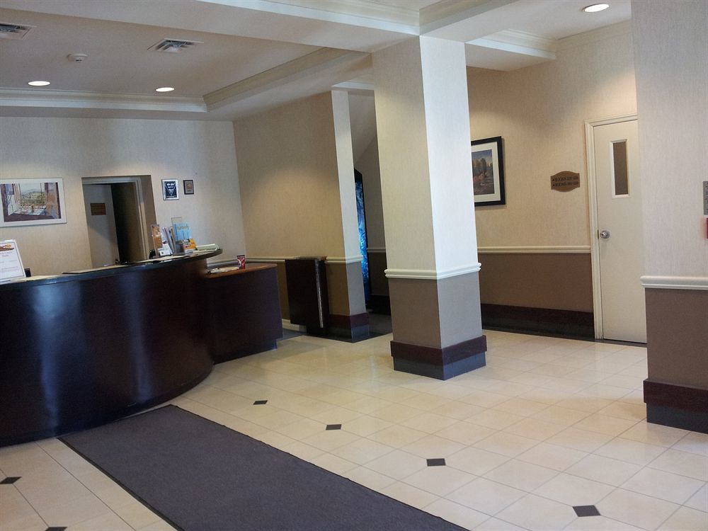 The Champlain Waterfront Hotel Ascend Hotel Collection Ориллия Экстерьер фото