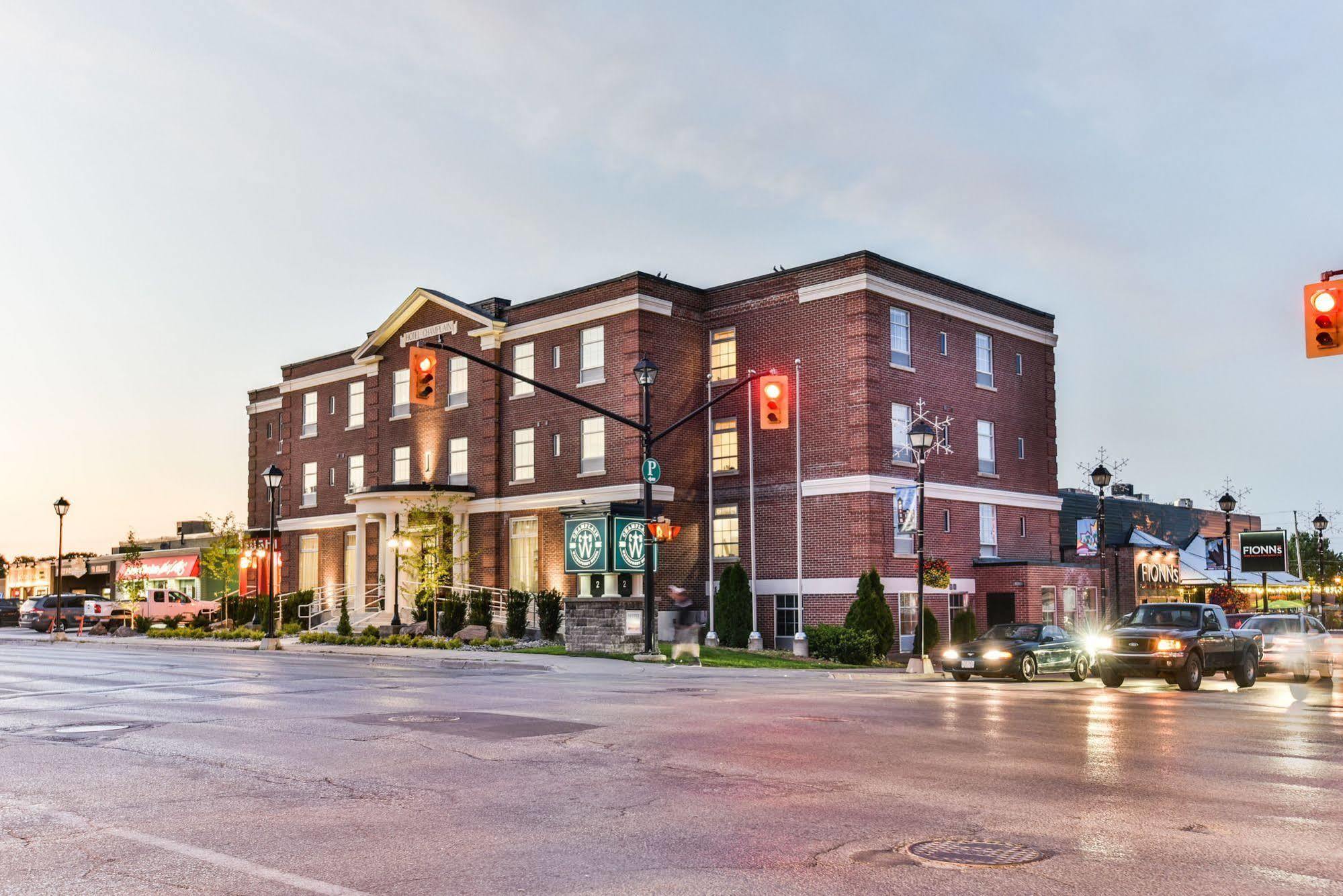 The Champlain Waterfront Hotel Ascend Hotel Collection Ориллия Экстерьер фото